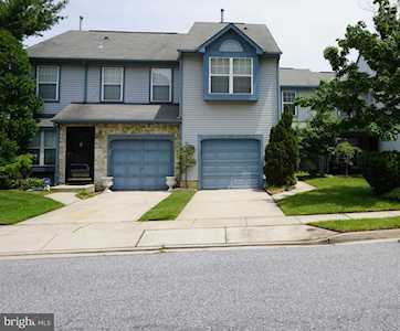 29 Kettlebrook Dr Mount Laurel, NJ 08054