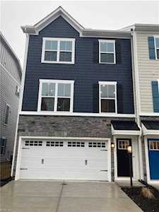 947 Gabion Way Chesapeake, VA 23323
