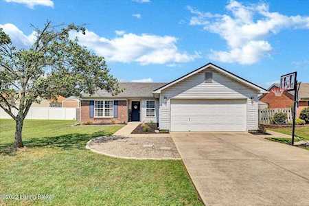 327 S Shore Dr Shepherdsville, KY 40165
