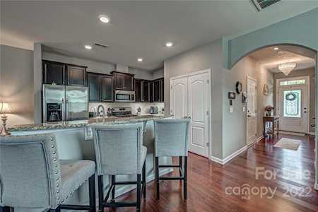 2708 Sawbridge Ln Gastonia, NC 28056