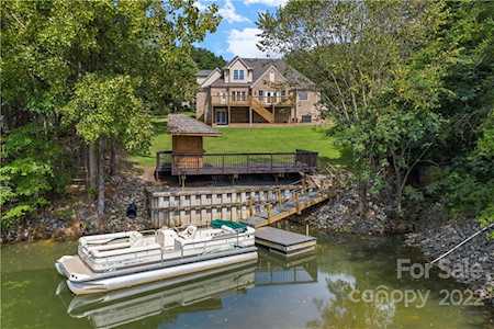 126 Emerald Dr Mooresville, NC 28117