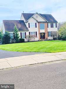 61 Lake Narraticon Dr Swedesboro, NJ 08085