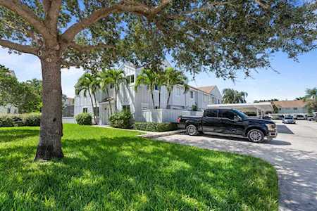 6167 Riverwalk Lane #4 Jupiter, FL 33458