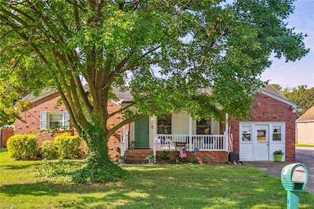 829 Melvin Dr Portsmouth, VA 23701