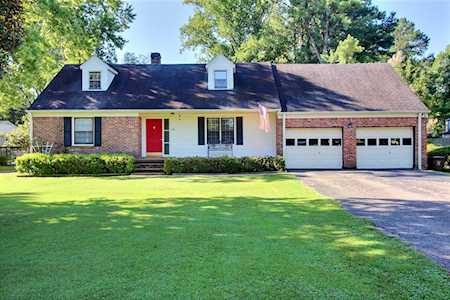 151 W White Rd Collierville, TN 38017