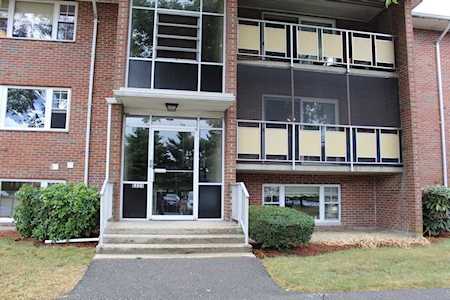 223 Rock St #E7 Norwood, MA 02062
