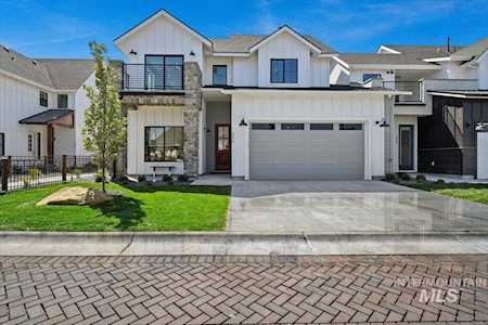 4275 W Bay Oak Ln. Meridian, ID 83646