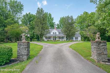 4405 Crosswood Dr Crestwood, KY 40014
