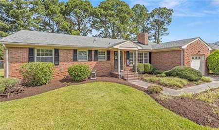 5704 Hawthorne Ln Portsmouth, VA 23703