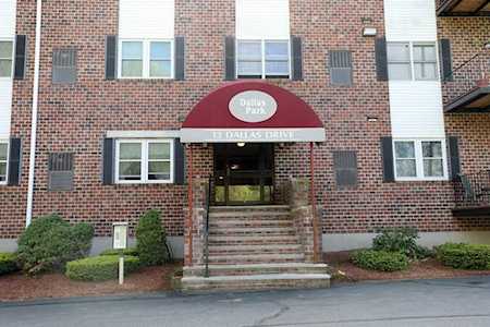 13 Dallas Dr #202 Dracut, MA 01826