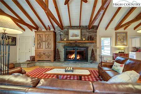 709/711 Chestnut Dr Blowing Rock, NC 28605