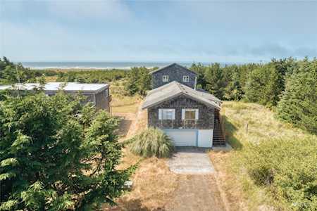 24201 Pacific Way Ocean Park, WA 98640