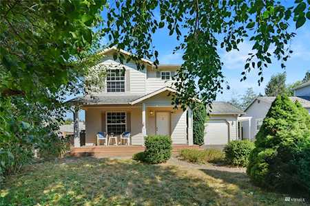 18642 Vaughn Milton Loop NE Poulsbo, WA 98370