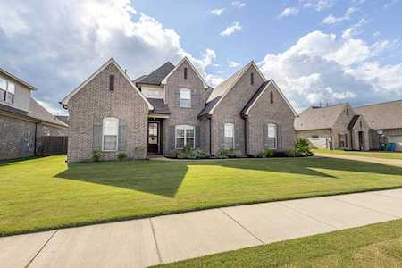 6351 Creekside Lake Dr Arlington, TN 38002