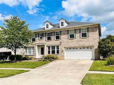 317 Legacy Blvd Greenwood, IN 46143
