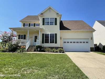 6100 Sweetbay Dr Crestwood, KY 40014