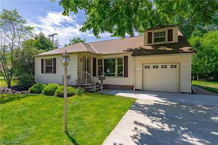 30813 Walker Rd Bay Village, OH 44140