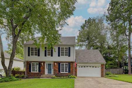 7447 Neshoba Rd Germantown, TN 38138