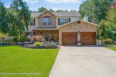 29 Derringer Dr Howell, NJ 07731