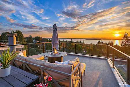 7120 39th Ave SW Seattle, WA 98136