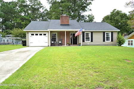 2066 Hunters Ridge Drive Midway Park, NC 28544
