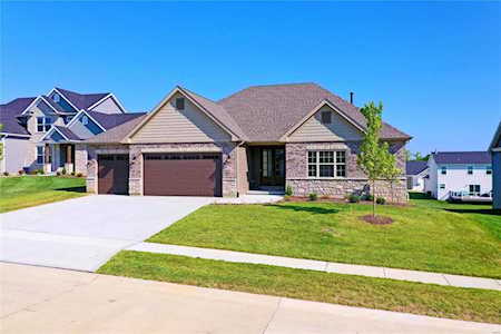 285 Laurens Spring Ct Lake St Louis, MO 63367