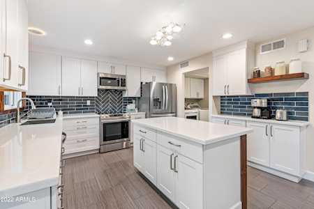 2908 E Clarendon Avenue Phoenix, AZ 85016