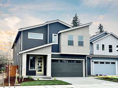 20 151st St SW #16 Lynnwood, WA 98087