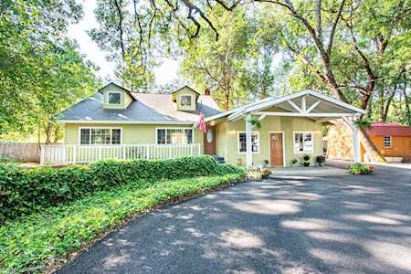 375 Connie Ln Merlin, OR 97532