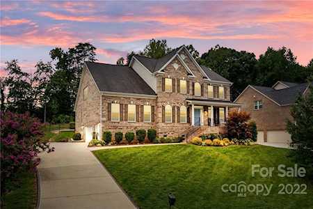 8012 Norman Pointe Dr Denver, NC 28037