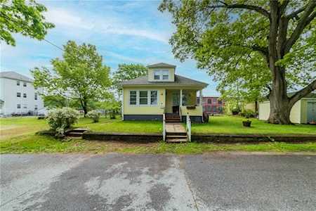 15 Fourth Ave Cranston, RI 02910
