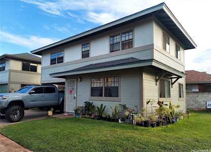 94-221 KAIHOLENA Place Waipahu, HI 96797