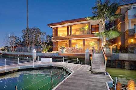 13 Bay Island Newport Beach, CA 92661