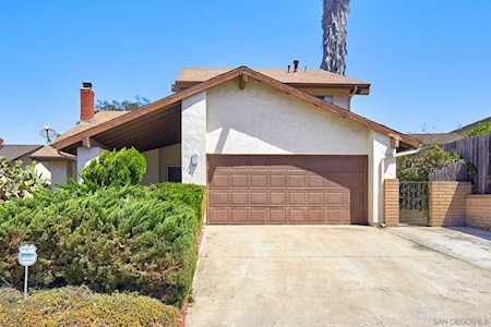 5746 Chateau Dr San Diego, CA 92117