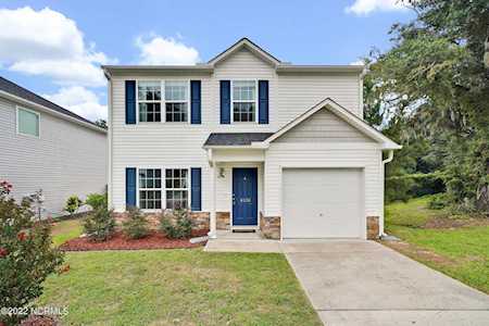 6530 Rustling Leaves Way Wilmington, NC 28409
