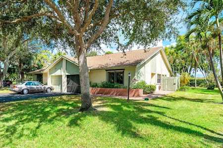 3805 N Arelia Drive Delray Beach, FL 33445