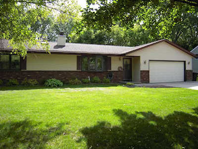 1099 David Ln Green Bay, Village of Howard, WI 54313