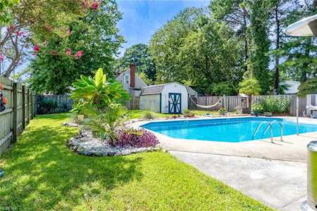 26 Greenbrier Rd Portsmouth, VA 23707