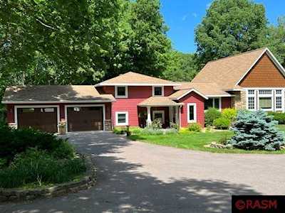 15546 223rd St New Ulm, MN 56073