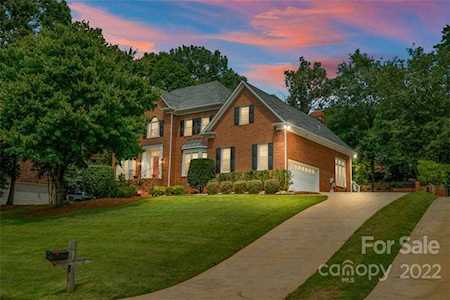 10424 Oak Pond Circle Charlotte, NC 28277