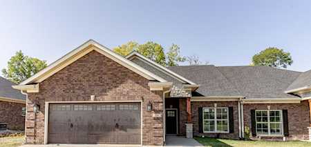 94 Cherokee Dr Shelbyville, KY 40065