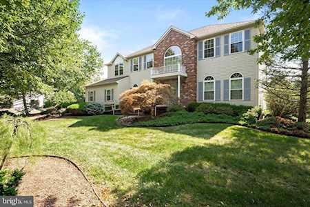 14 Cottage Place Dr Robbinsville, NJ 08691