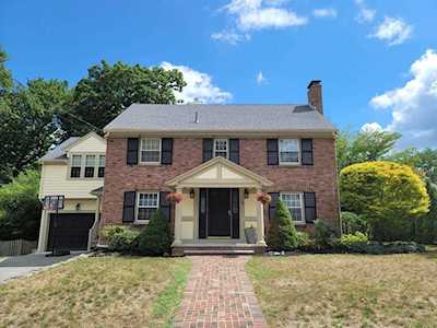 26 Windemere Circle Braintree, MA 02184