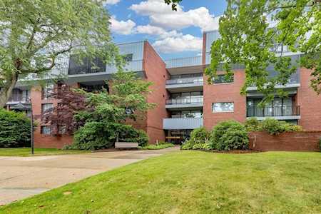 65 Grove St #147 Wellesley, MA 02482