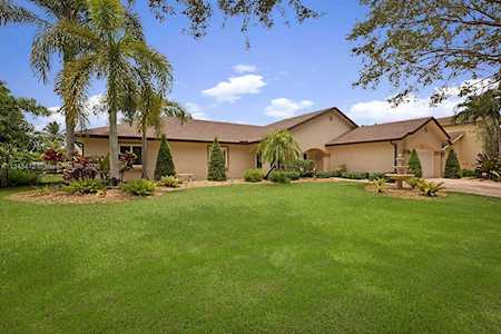 20311 NW 8th St Pembroke Pines, FL 33029