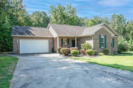7094 Pine Ridge Dr Denver, NC 28037