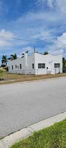 664 W 7th Street Riviera Beach, FL 33404