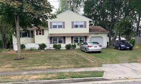 48 Stephenville Blvd Red Bank, NJ 07701