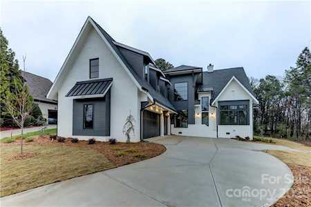 5845 Five Knolls Dr Charlotte, NC 28226