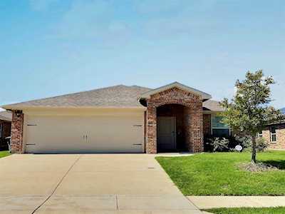 1103 Meadow Side Drive Princeton, TX 75407